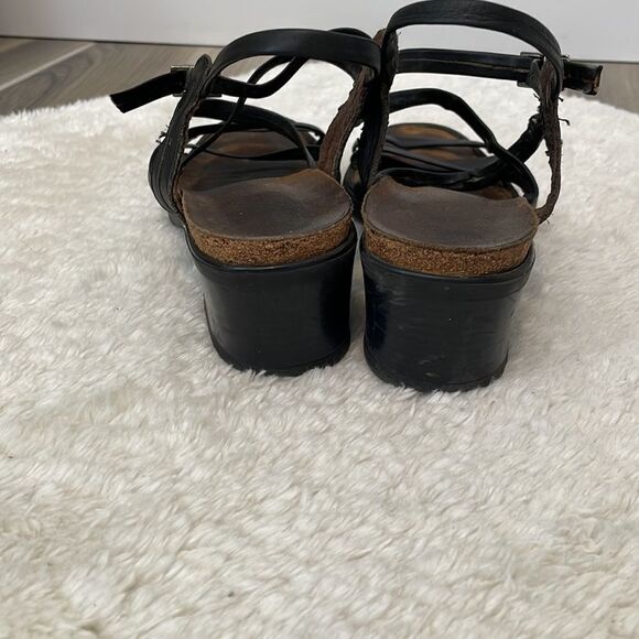 𝅺Naot Leather Sandals - Picture 5 of 7